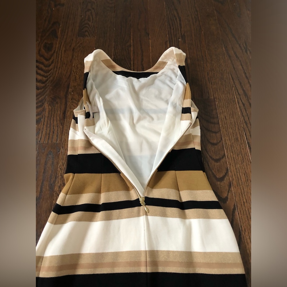 Banana Republic Women’s 2 Black/White/Gold Striped Ponte V-Back Sheath Dress EUC - Picture 11 of 11